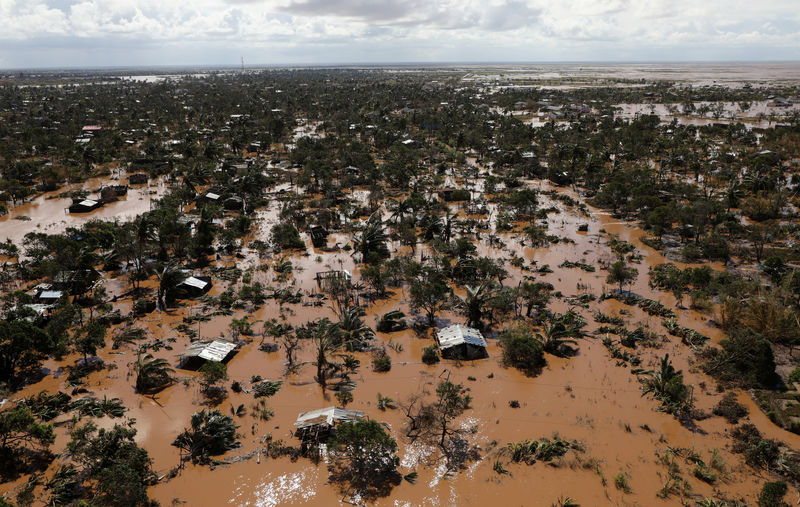 © Reuters. وزير: ارتفاع عدد القتلى من الإعصار إيداي في موزامبيق إلى 417