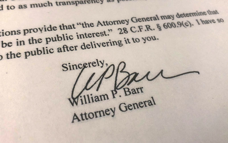 © Reuters. U.S. Attorney General William Barr's signature is seen on his letter to lawmakers about the submission of Special Counsel Robert Mueller's report is seen in Washington