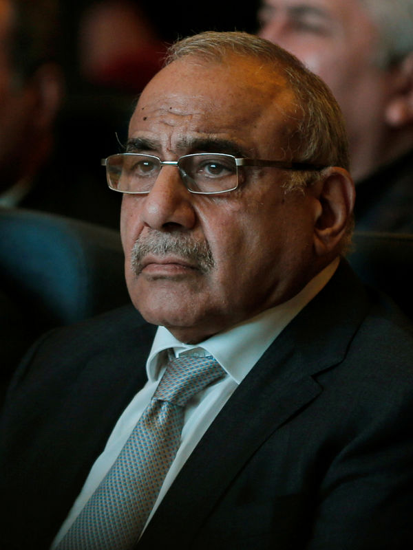 © Reuters. الأمن يتصدر محادثات رئيس وزراء العراق بمصر في أول زيارة خارجية