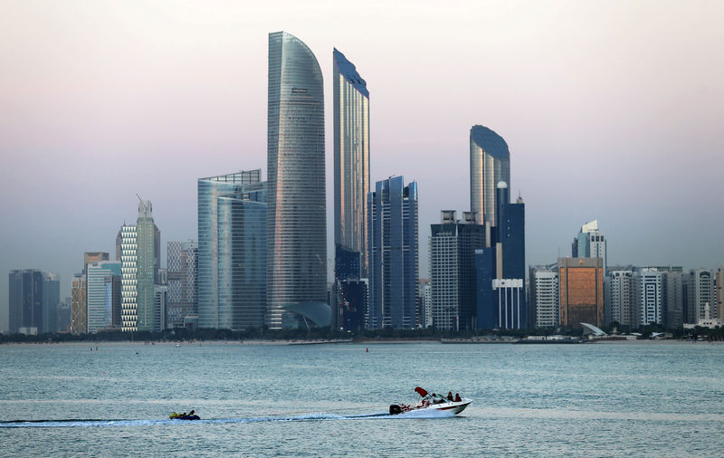 © Reuters. FILE PHOTO: General view of Abu Dhabi