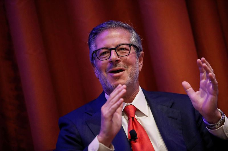 © Reuters. FILE PHOTO - Lee Olesky, co-founder and CEO of Tradeweb Markets LLC., speaks at the Sandler O'Neill + Partners Global Exchange and Brokerage Conference in New York