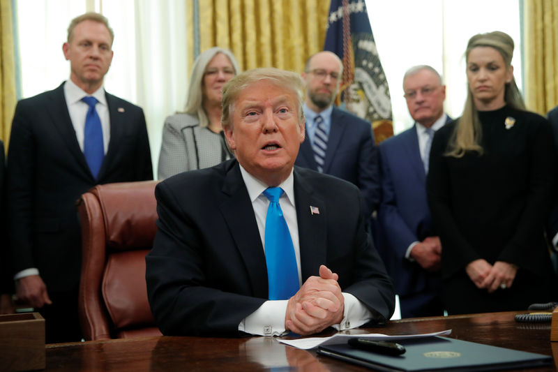 © Reuters. U.S. President Trump participates in Space Force signing ceremony at the White House in Washington