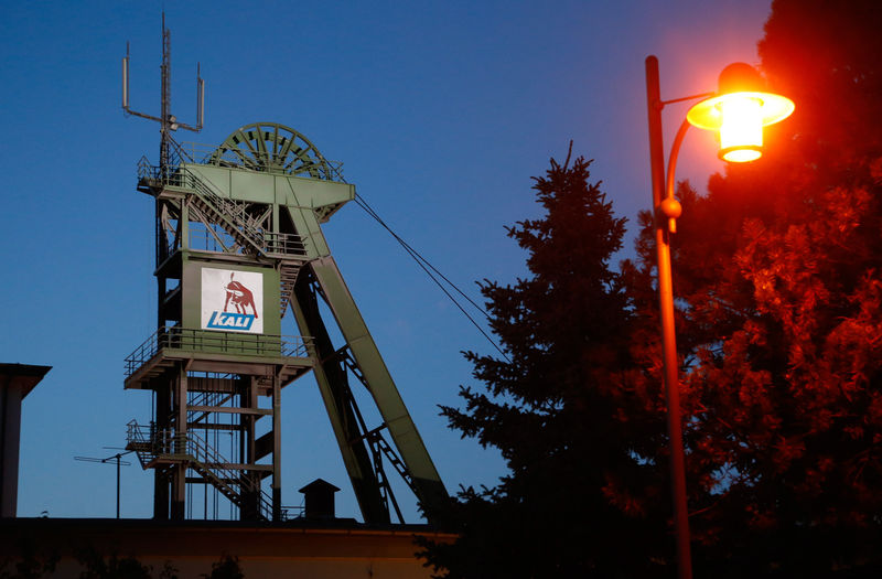 © Reuters. The site of Thuringia potassium mine of salt producer K+S Group is pictured near Unterbreizbach