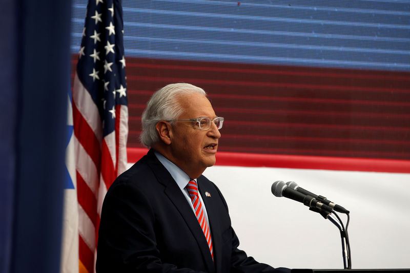 © Reuters. سفير أمريكي يلمح إلى اتفاق سلام مع سيطرة أمنية إسرائيلية في الضفة الغربية
