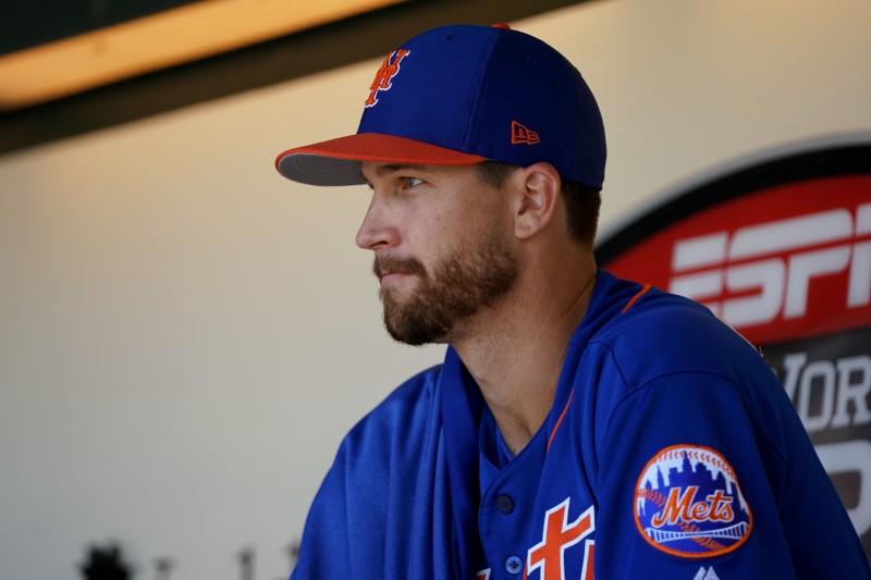 © Reuters. FILE PHOTO: MLB: Spring Training-New York Mets at Atlanta Braves