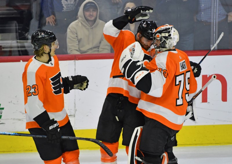 © Reuters. NHL: Toronto Maple Leafs at Philadelphia Flyers