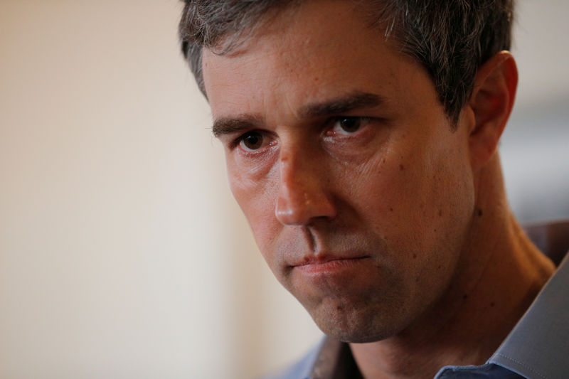 © Reuters. Democratic 2020 U.S. presidential candidate O'Rourke is listens to a question in Portsmouth