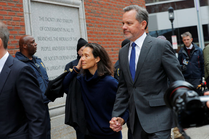 © Reuters. William McGlashan arrives at the federal courthouse in Boston