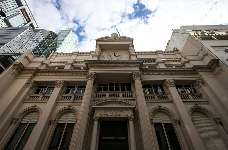 © Reuters. FILE PHOTO: Argentina's Central Bank facade, in Buenos Aires