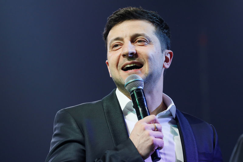 © Reuters. Volodymyr Zelenskiy hosts a comedy show at a concert hall in Brovary