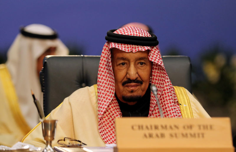 © Reuters. الملك سلمان يجدد رفض السعودية "القاطع" لاعتراف أمريكا بسيادة إسرائيل على الجولان