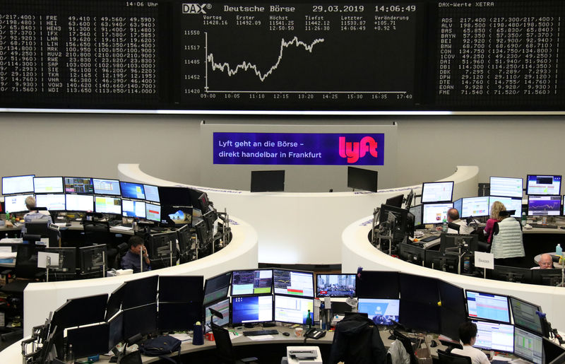 © Reuters. The German share price index DAX graph at the stock exchange in Frankfurt