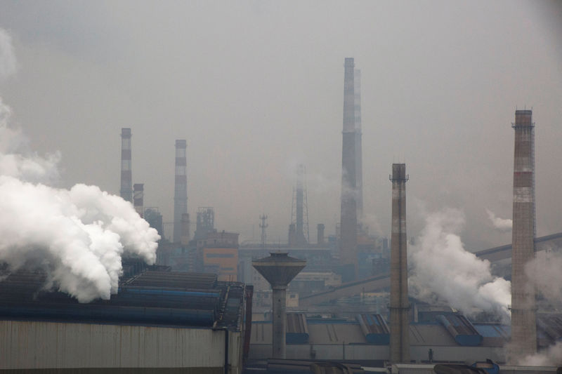 © Reuters. Foto de archivo de una planta de acero en Anyang, en la provincia china de Henan