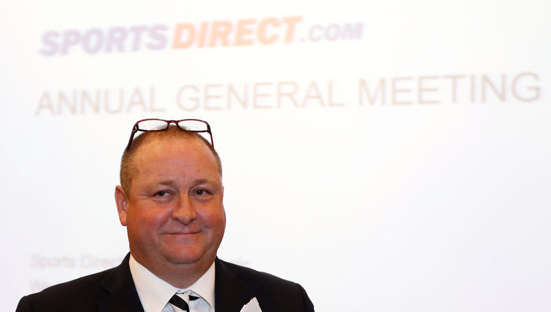 © Reuters. FILE PHOTO: Mike Ashley, founder and majority shareholder of sportwear retailer Sports Direct, arrives at the company's AGM, at the company's headquarters in Shirebrook