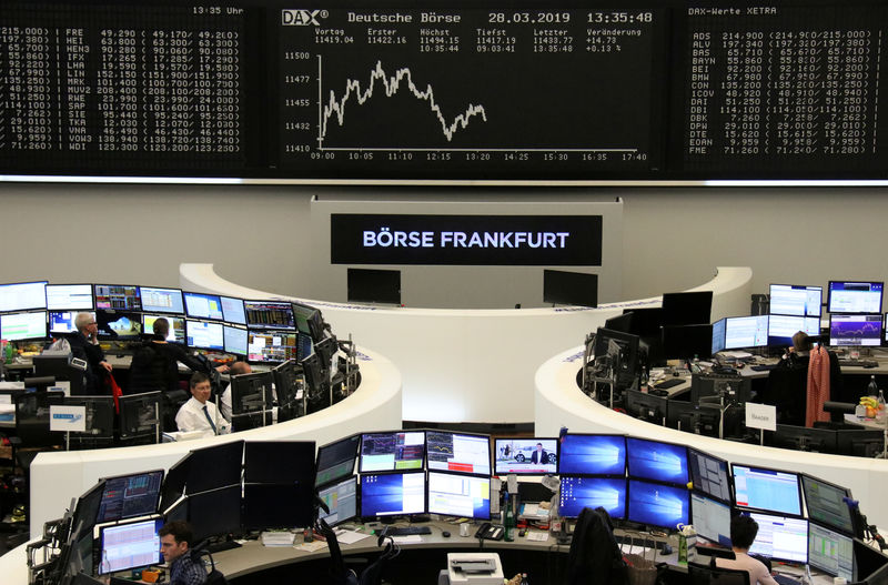 © Reuters. FILE PHOTO:  The German share price index DAX graph at the stock exchange in Frankfurt