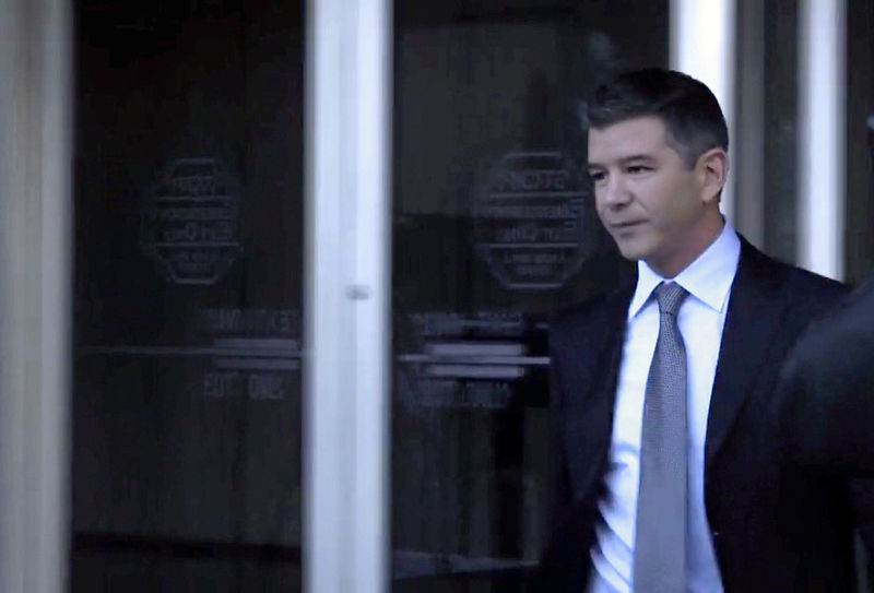 © Reuters. FILE PHOTO: Former Uber Chief Executive Officer Travis Kalanick leaves a federal court in San Francisco