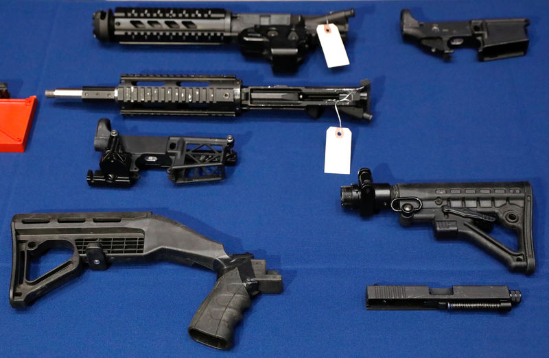 © Reuters. FILE PHOTO - Confiscated weapon components are seen during a news conference about a gun bust at New York City Police (NYPD) Headquarters in New York