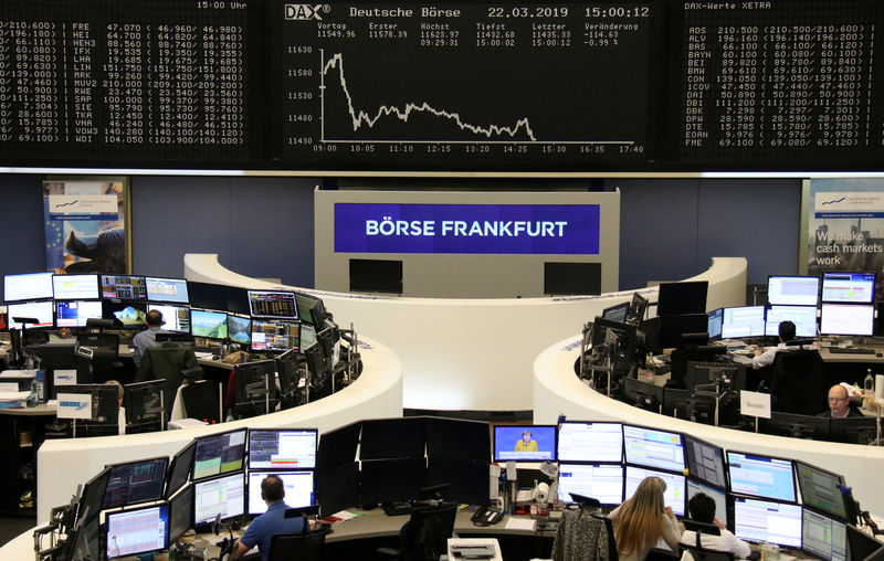 © Reuters. The German share price index DAX graph at the stock exchange in Frankfurt