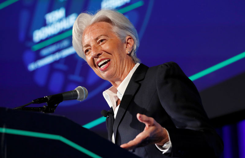 © Reuters. IMF Managing Director Christine Lagarde delivers a speech in Washington