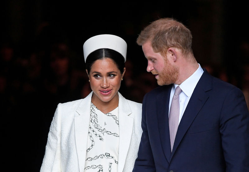 © Reuters. الأمير البريطاني هاري وزوجته ميجان ينشأن حسابهما على إنستجرام