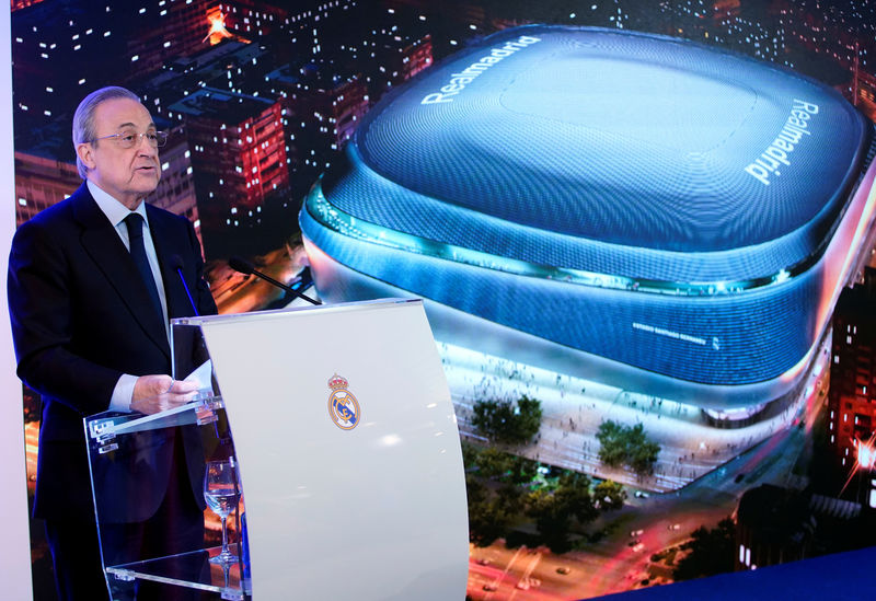 © Reuters. ريال مدريد يكشف عن خطط لإنشاء "ملعب رقمي للمستقبل"