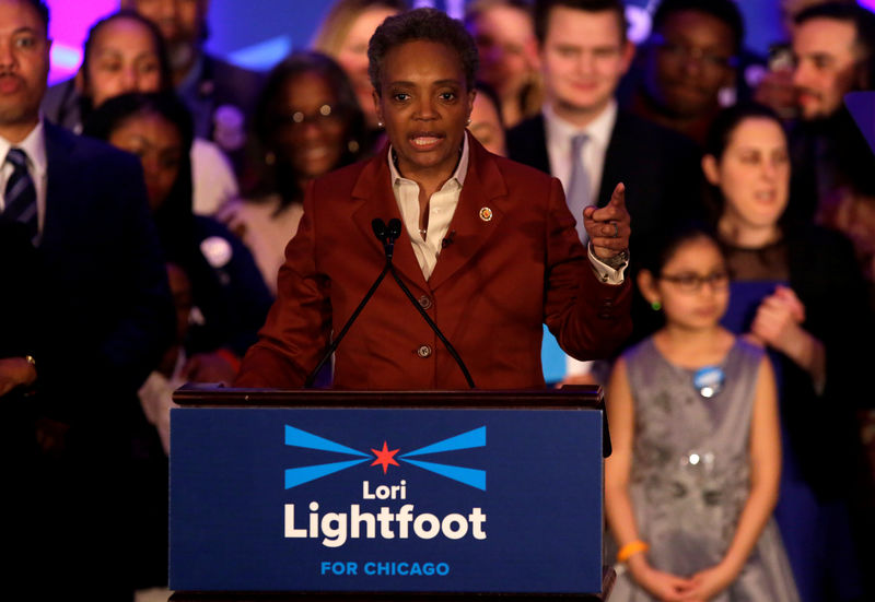 © Reuters. Chicago hace historia al elegir a Lori Lightfoot como primera alcaldesa negra