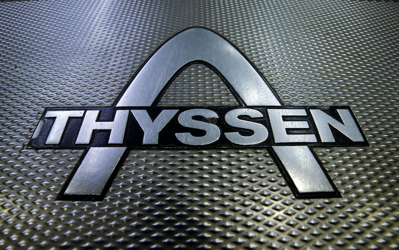 © Reuters. The logo of Thyssen is seen at an escalator in Cologne