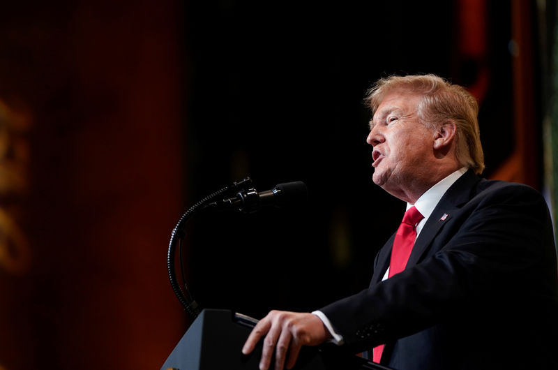 © Reuters. U.S. President Trump speaks at the National Republican Congressional Committee Annual Spring Dinner in Washington.