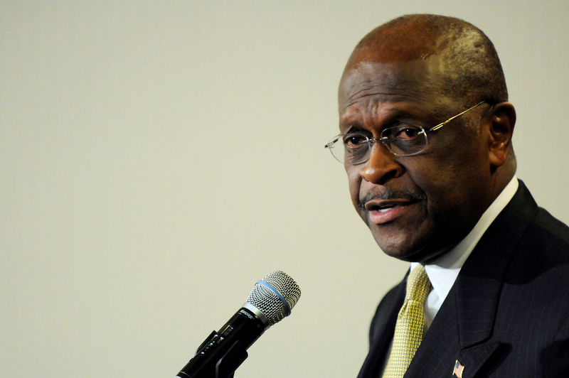 © Reuters. FILE PHOTO: Former Republican presidential hopeful Herman Cain  in Washington