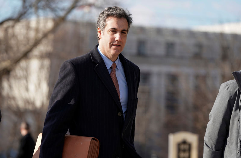 © Reuters. FILE PHOTO - Michael Cohen, the former personal attorney of U.S. President Donald Trump, arrives to testify to the House Intelligence Committee on Capitol Hill in Washington