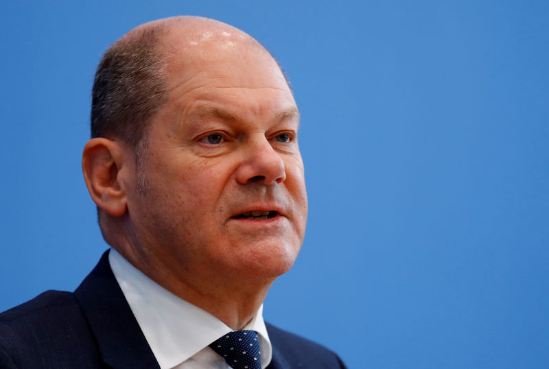 © Reuters. FILE PHOTO: Finance Minister Olaf Scholz addresses a news conference to present the budget plans for 2019 and the upcoming years in Berlin