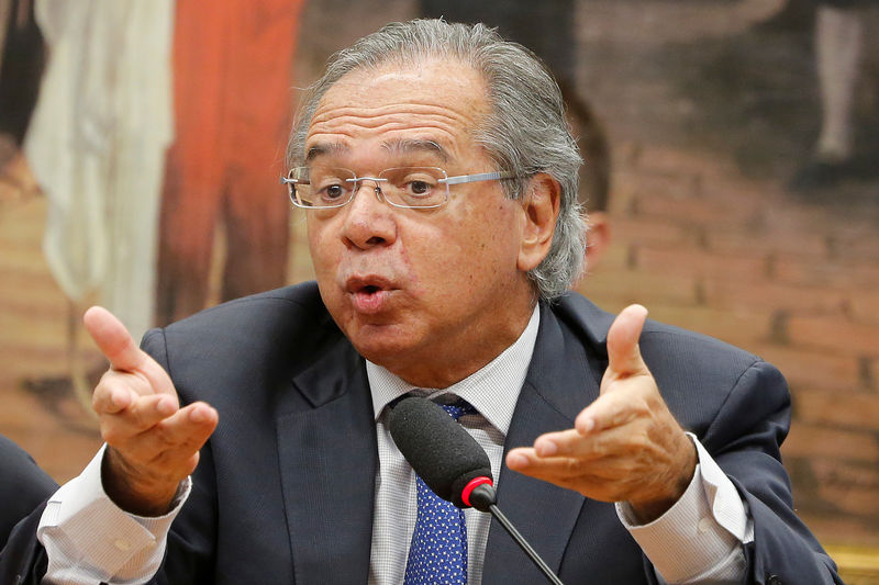 © Reuters. Ministro da Economia, Paulo Guedes, durante a Comissão de Constituição e Justiça (CCJ)