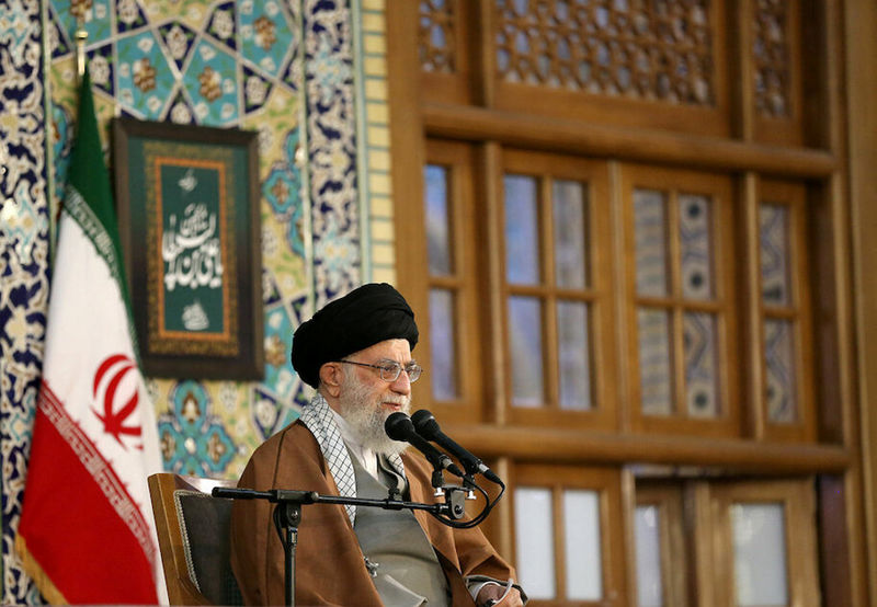 © Reuters. Supreme Leader Ayatollah Ali Khamenei delivers a speech on the first day of Persian New Year, also known as Nowruz in Mashhad, northeast of Tehran