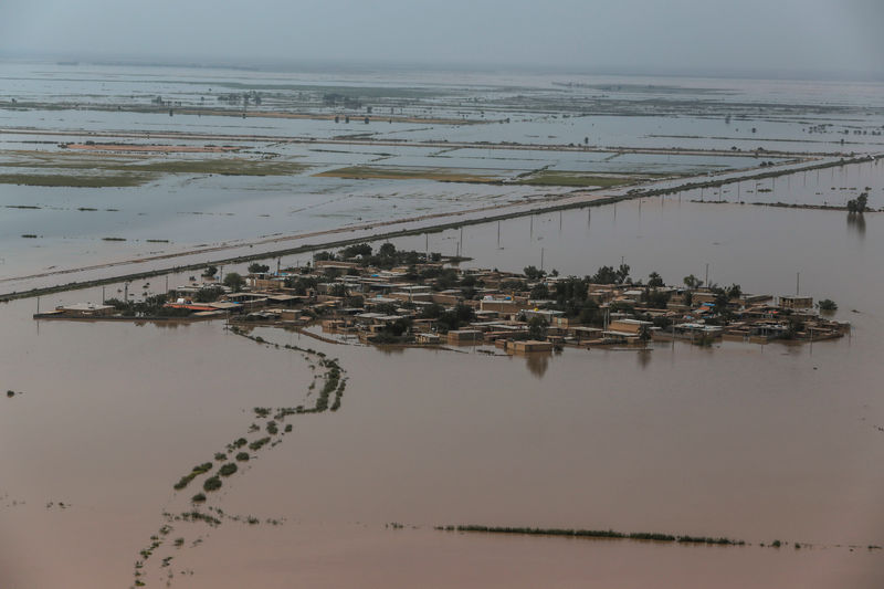 © Reuters. Vista aérea da província do Cuzistão, no Irã