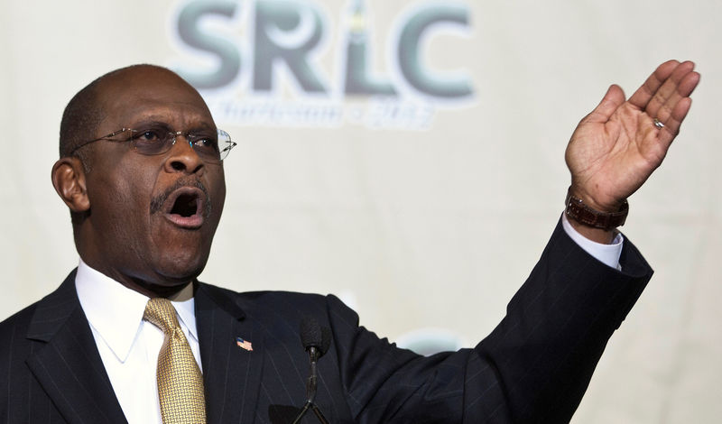 © Reuters. FILE PHOTO: Former republican presidential candidate Cain speaks at the College of Charleston in Charleston