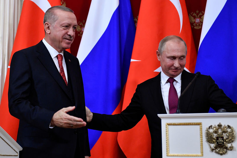 © Reuters. وكالة: أردوغان سيناقش عملية تركية محتملة في سوريا مع بوتين