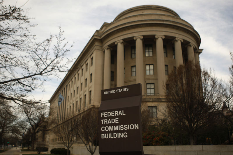 © Reuters. FILE PHOTO: The Federal Trade Commission building is seen in Washington