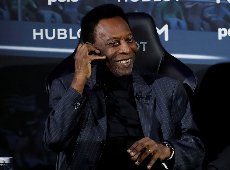 © Reuters. Brazilian soccer legend Pele is seen in Paris