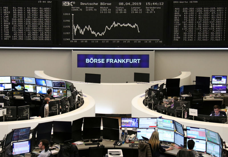 © Reuters. The German share price index DAX graph at the stock exchange in Frankfurt