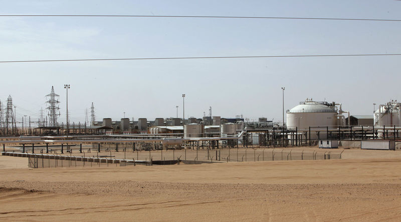 © Reuters. A general view shows Libya's El Sharara oilfield