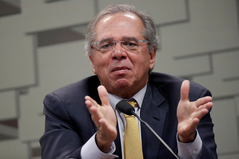© Reuters. FILE PHOTO: Brazil's Economy Minister Paulo Guedes gestures during a meeting at Economic Affairs Committee (CAE) of the Brazilian Federal Senate in Brasilia