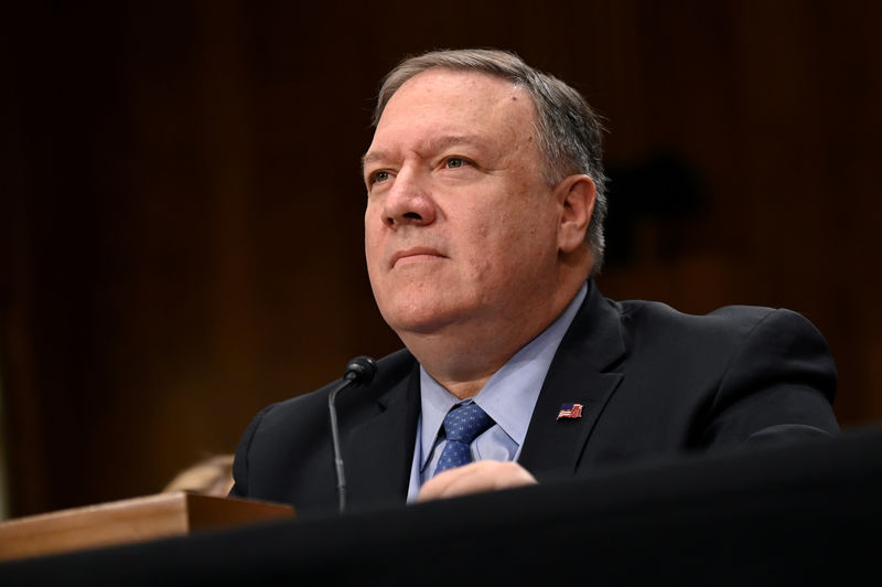 © Reuters. U.S. Secretary of State Mike Pompeo testifies before a Senate foreign Relations Committee hearing on the State Department budget request in Washington