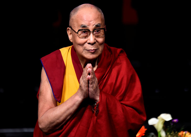© Reuters. الدالاي لاما يوشك على الشفاء الكامل من عدوى بالصدر