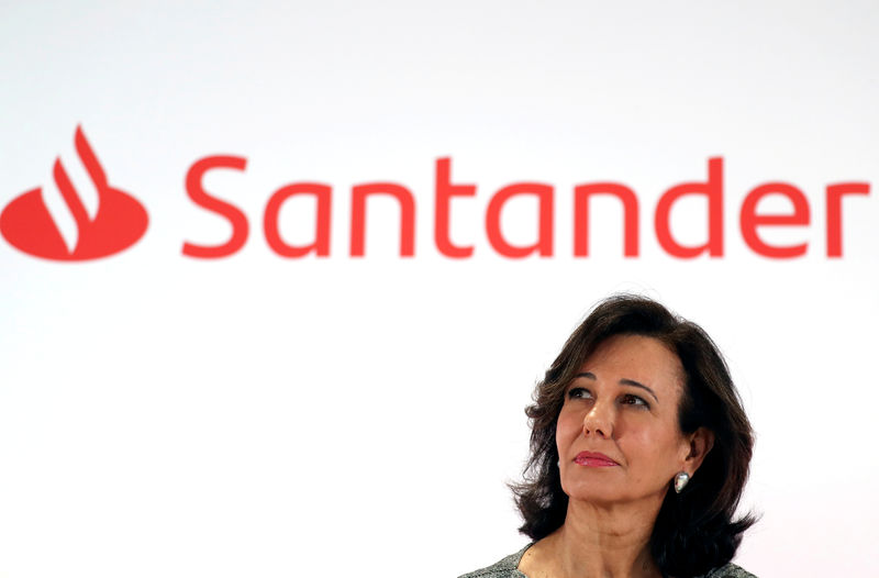 © Reuters. FILE PHOTO: Banco Santander's chairwoman Botin attends the annual results presentation at bank's headquarters in Boadilla del Monte