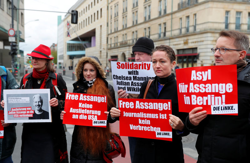 © Reuters. Oficina de DDHH de la ONU pide que Assange tenga un juicio justo