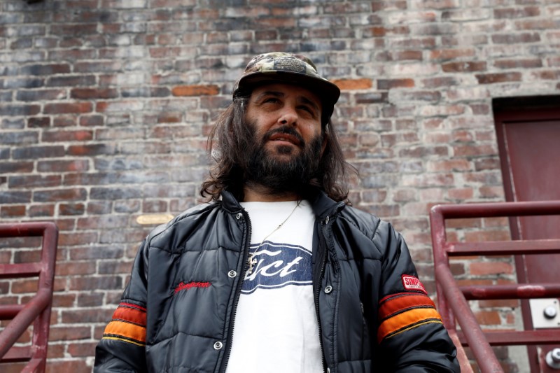 © Reuters. Erik Brunetti, Los Angeles artist and streetwear designer of the clothing brand FUCT, stands for a portrait in Los Angeles