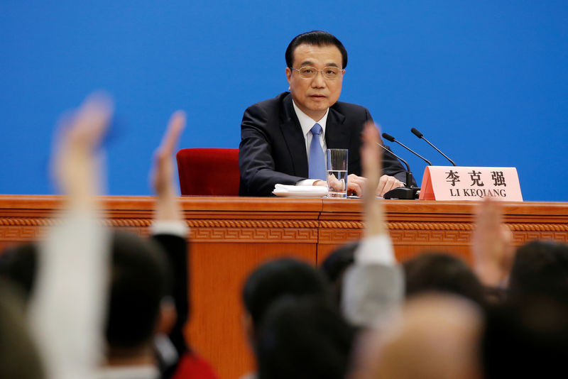 Chinese premier confident economy will meet annual growth target