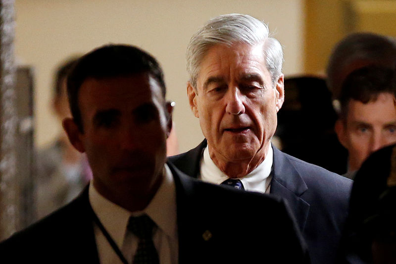 © Reuters. FILE PHOTO: Special Counsel Mueller departs after briefing members of the U.S. Senate on his investigation in Washington