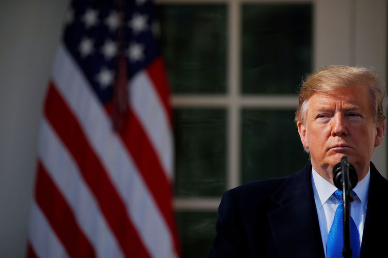 © Reuters. FILE PHOTO: U.S. President Trump declares a national emergency at the southern border during remarks at the White House in Washington