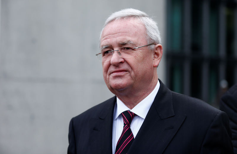 © Reuters. FILE PHOTO: Former Volkswagen CEO Winterkorn leaves after testifying to a parliamentary committee on the carmaker's emissions scandal in Berlin